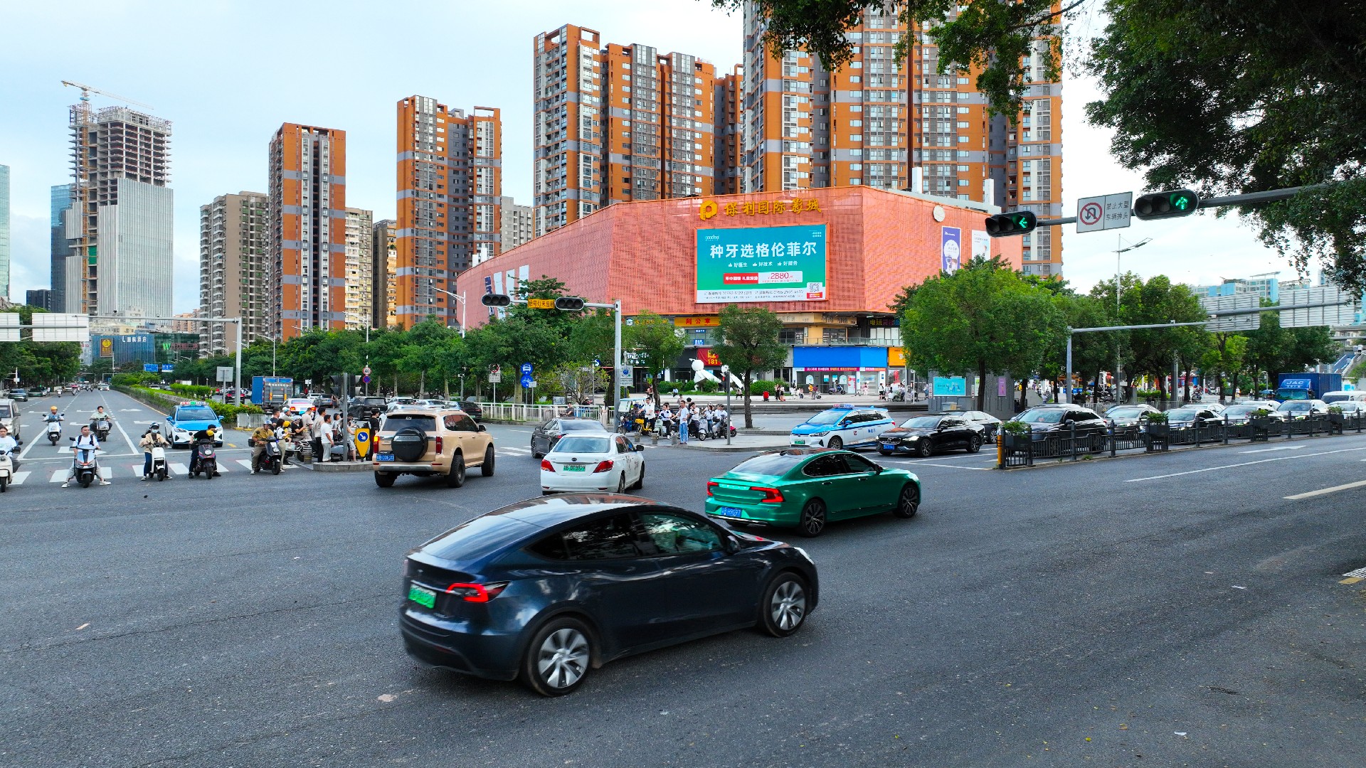 汽车站门口.jpg